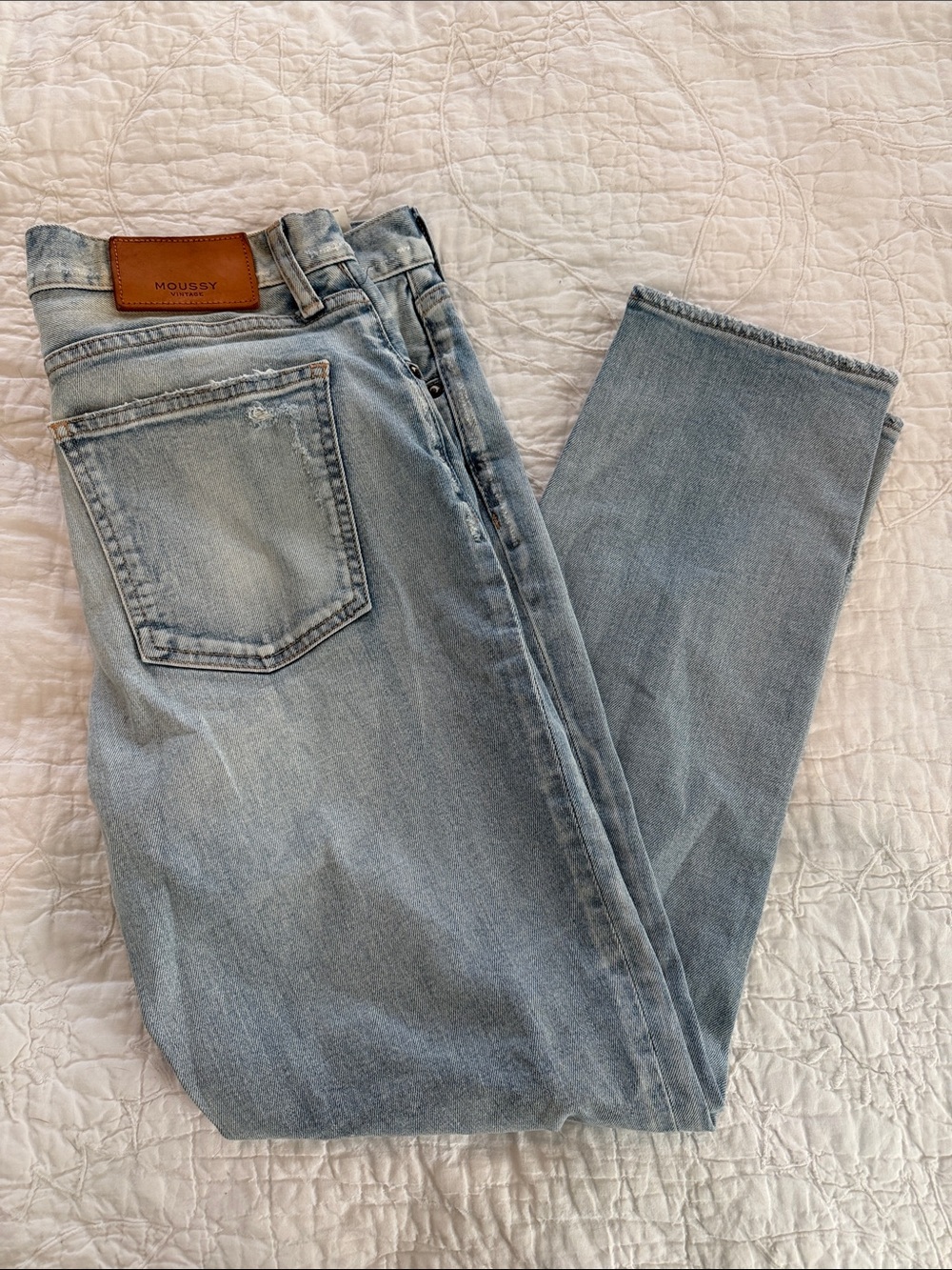 Moussy Size 31 Light Wash Ankle Length Jeans